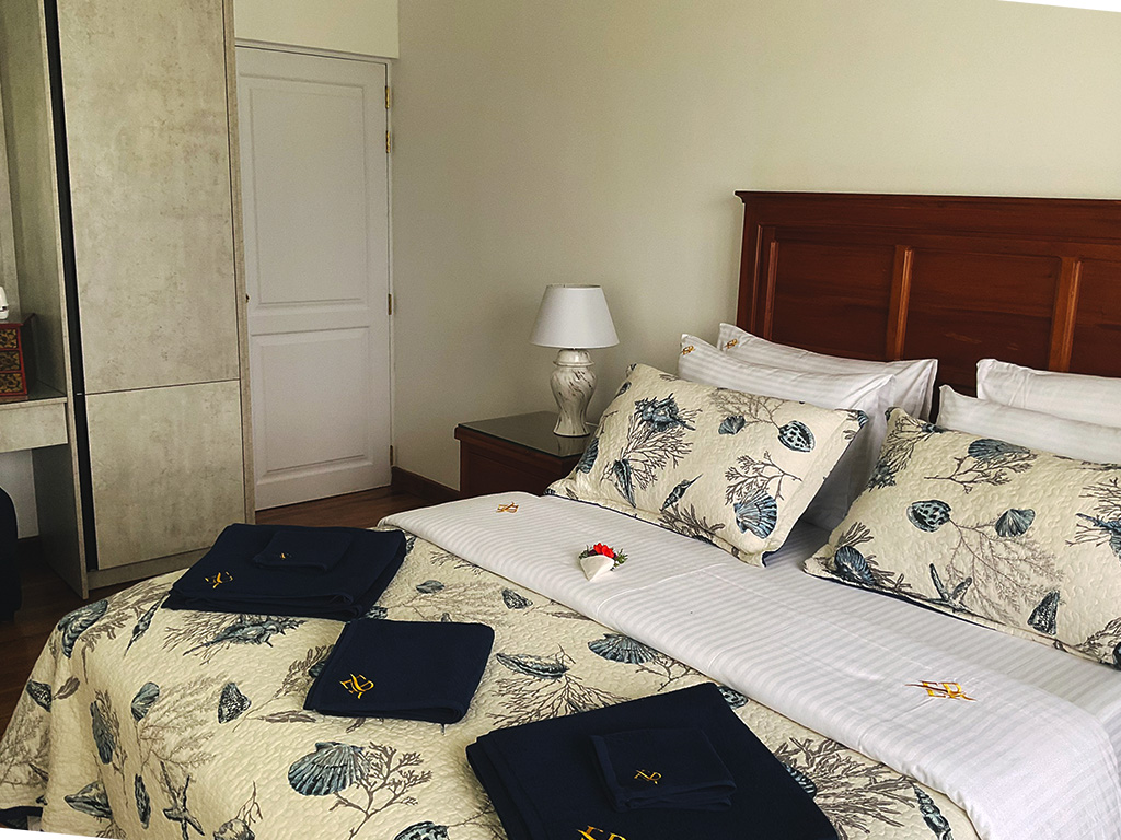 Hill Haven - Bedroom 1 4