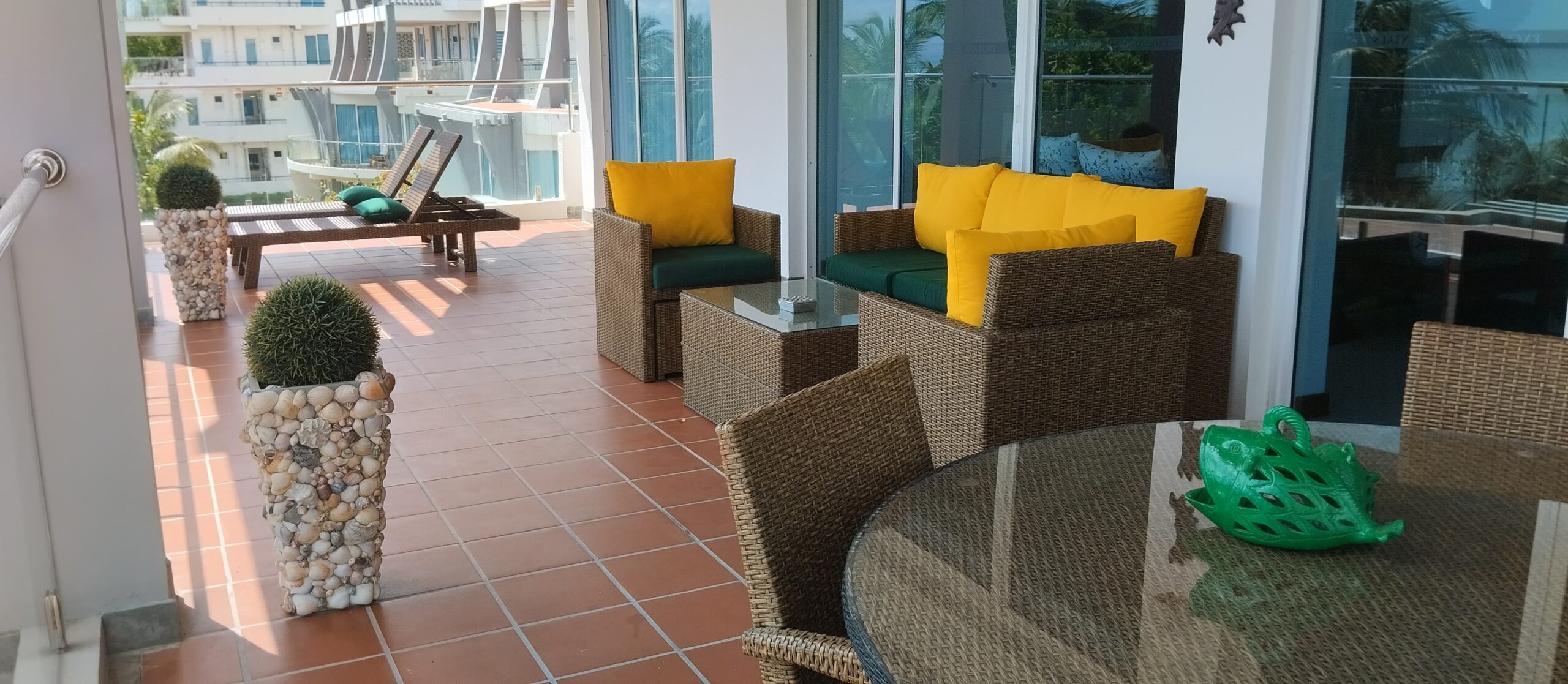 Sandy Shores - Balcony 1